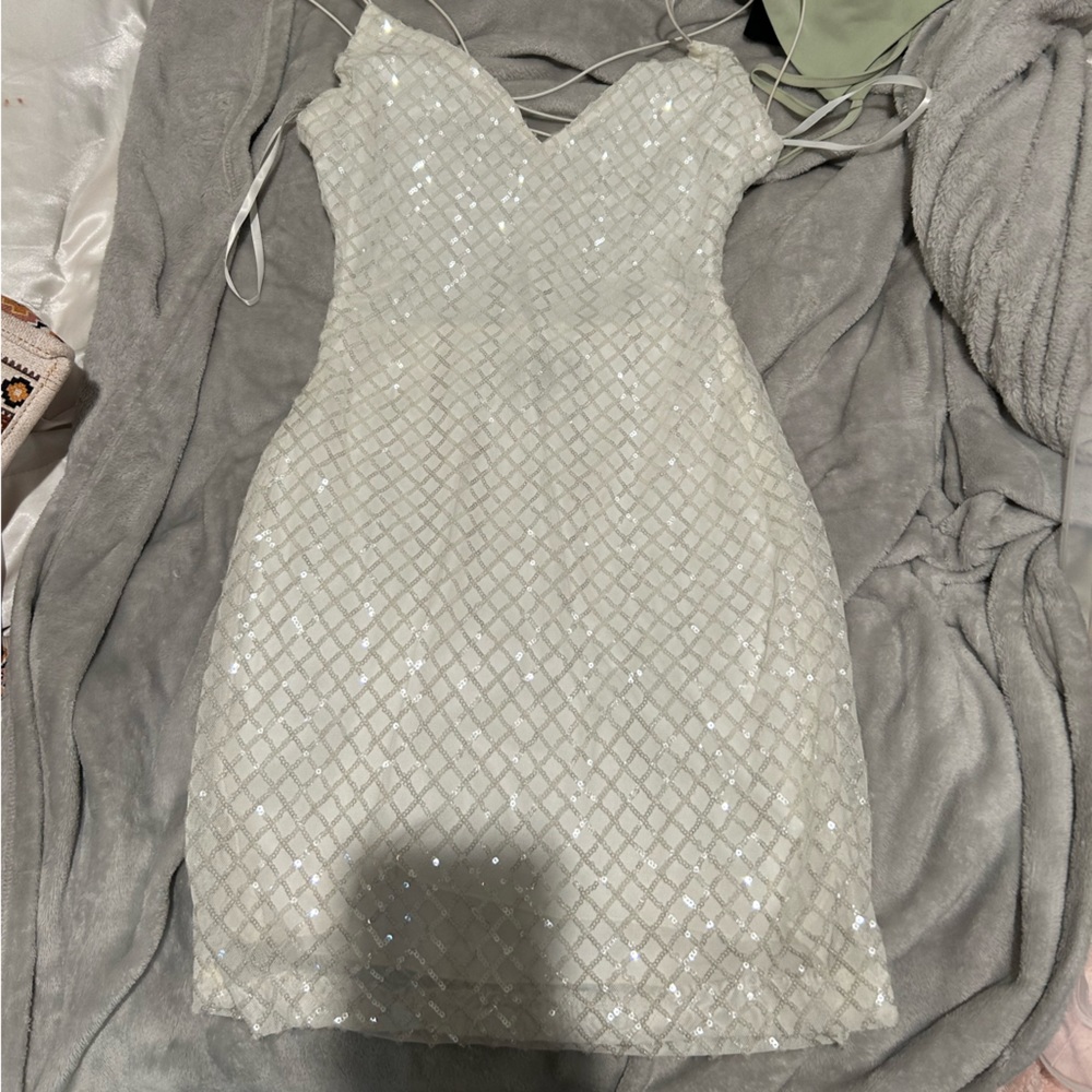 never worn white dress
